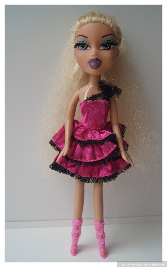 Четвёртая выписка мая. Одноклассница привезла мне куклу из Ярославской области. Куклы замарашки стали красавицами. Из