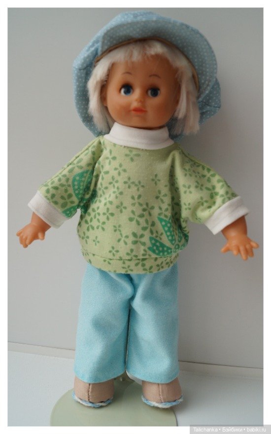 Четвёртая выписка мая. Одноклассница привезла мне куклу из Ярославской области. Куклы замарашки стали красавицами. Из