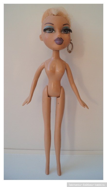 Четвёртая выписка мая. Одноклассница привезла мне куклу из Ярославской области. Куклы замарашки стали красавицами. Из