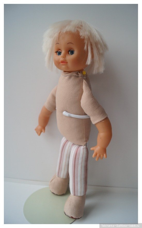 Четвёртая выписка мая. Одноклассница привезла мне куклу из Ярославской области. Куклы замарашки стали красавицами. Из