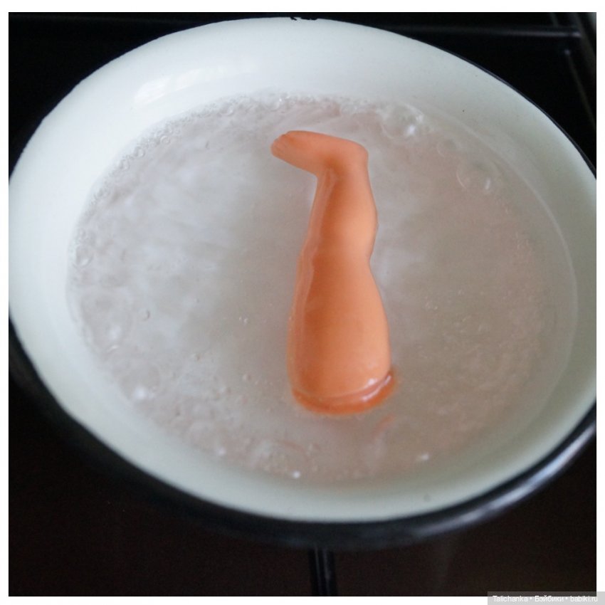 Четвёртая выписка июня. Выравниваем длину ног ГДР. Восстанавливаем цвет пластика свердловчанки. Новое тело для Маринки +