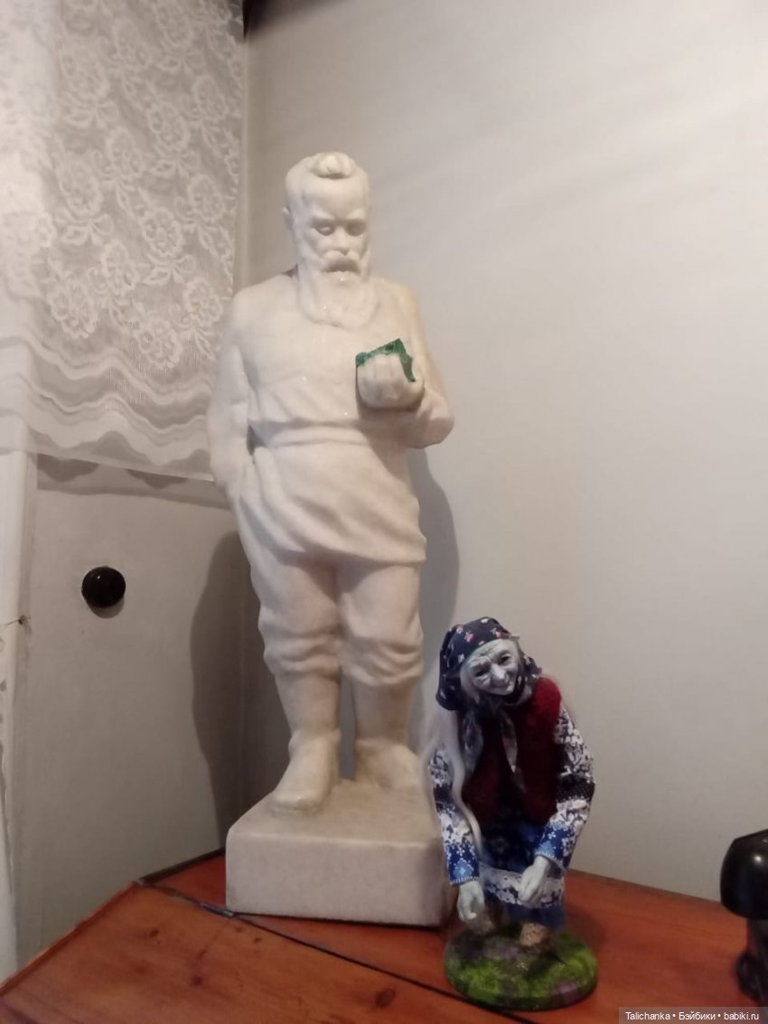 Вторая выписка июля. Перепрошивка, трессы вместо волос, починка перелома ноги беременной Штеффи+ бонус: фото из дома-музея