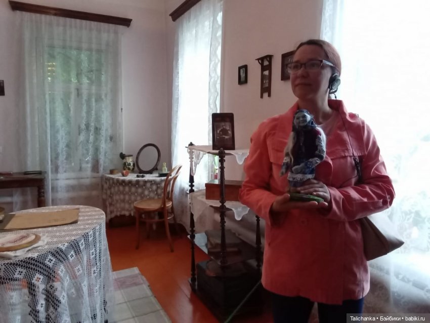 Вторая выписка июля. Перепрошивка, трессы вместо волос, починка перелома ноги беременной Штеффи+ бонус: фото из дома-музея