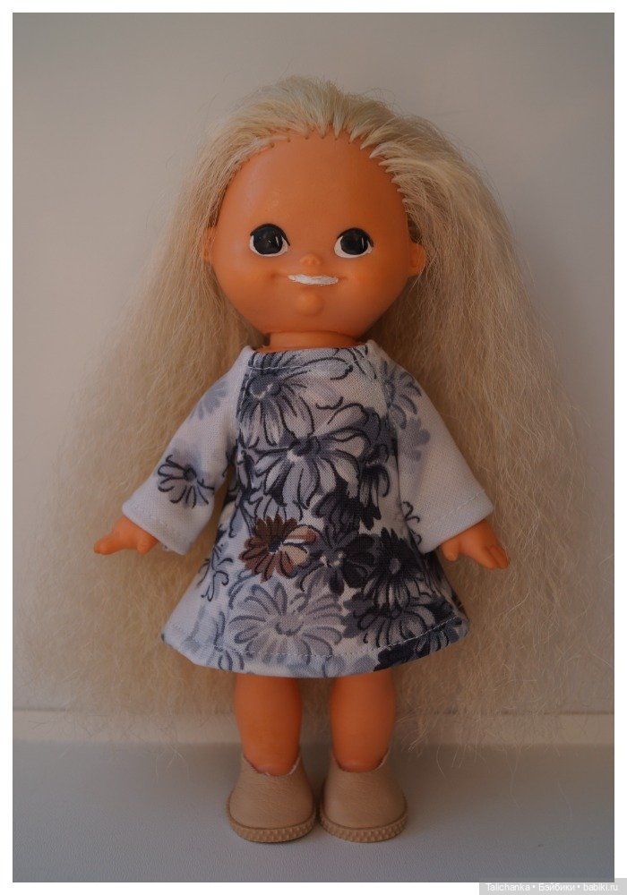 Выкройка платьица для куколок ростом около 20 см. Подходит для кукол СССР и ГДР (фото 5)