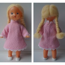 Выкройка платьица для куколок ростом около 20 см. Подходит для кукол СССР и ГДР