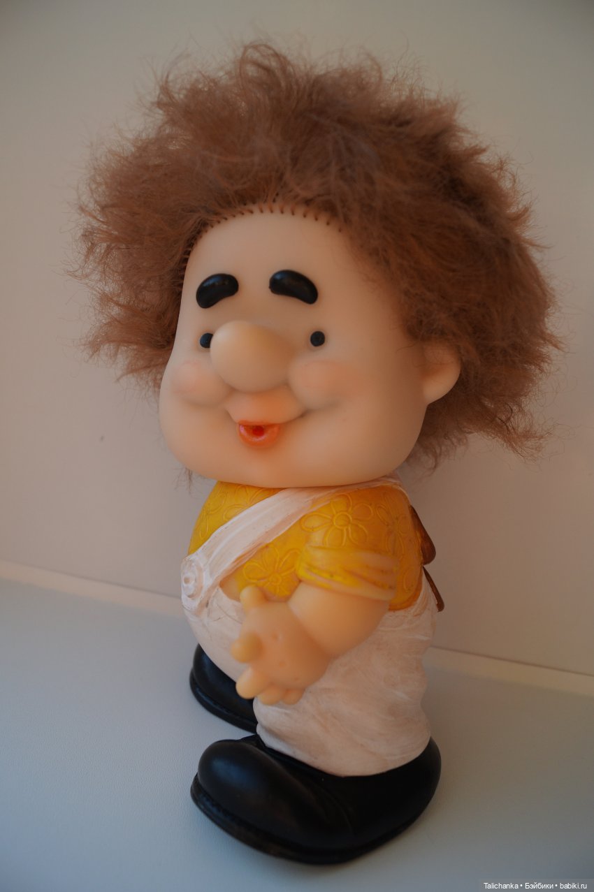 Пятая выписка июля. Новые волосы для горьковской девочки. Карлсон здоров. Две Женьки прихорошились. Оленьки снова видят