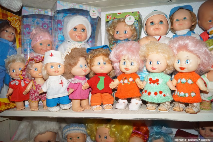 Пятая выписка июля. Новые волосы для горьковской девочки. Карлсон здоров. Две Женьки прихорошились. Оленьки снова видят