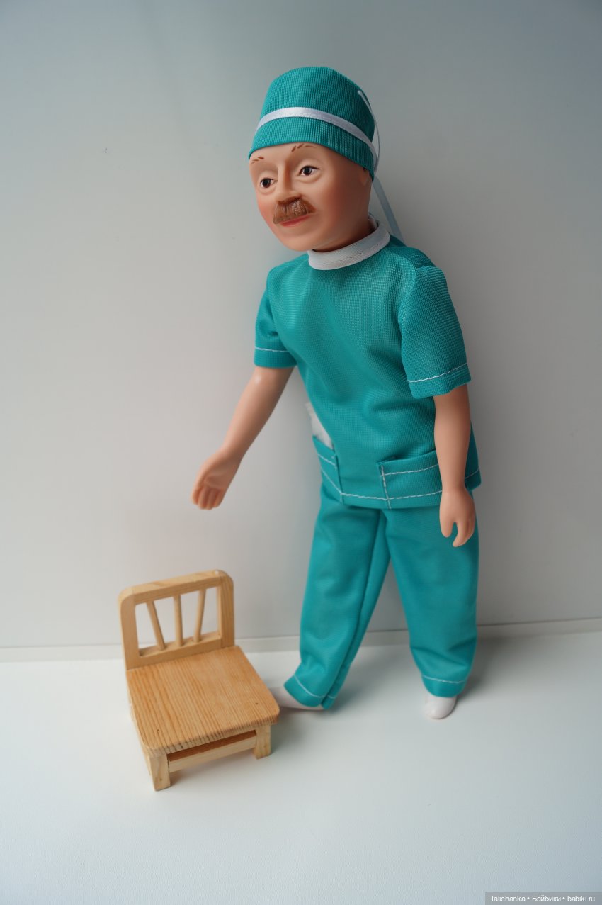 Первая выписка августа. Маришка здорова, малышу пришили ножку, Борис Анатольевич починил стульчик, зверюшки обрели зрение