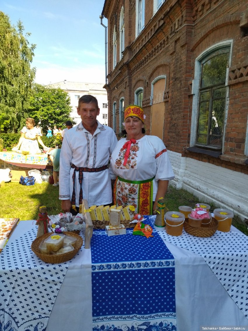 Вторая выписка августа. Вправлено 2 перелома шеи и один перелом запястья. Прошиваем волосы, восстанавливаем роспись акрилом