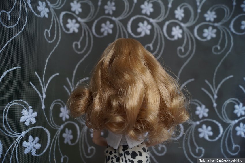 Вторая выписка августа. Вправлено 2 перелома шеи и один перелом запястья. Прошиваем волосы, восстанавливаем роспись акрилом