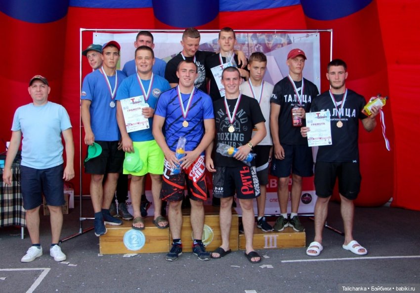 Вторая выписка августа. Вправлено 2 перелома шеи и один перелом запястья. Прошиваем волосы, восстанавливаем роспись акрилом