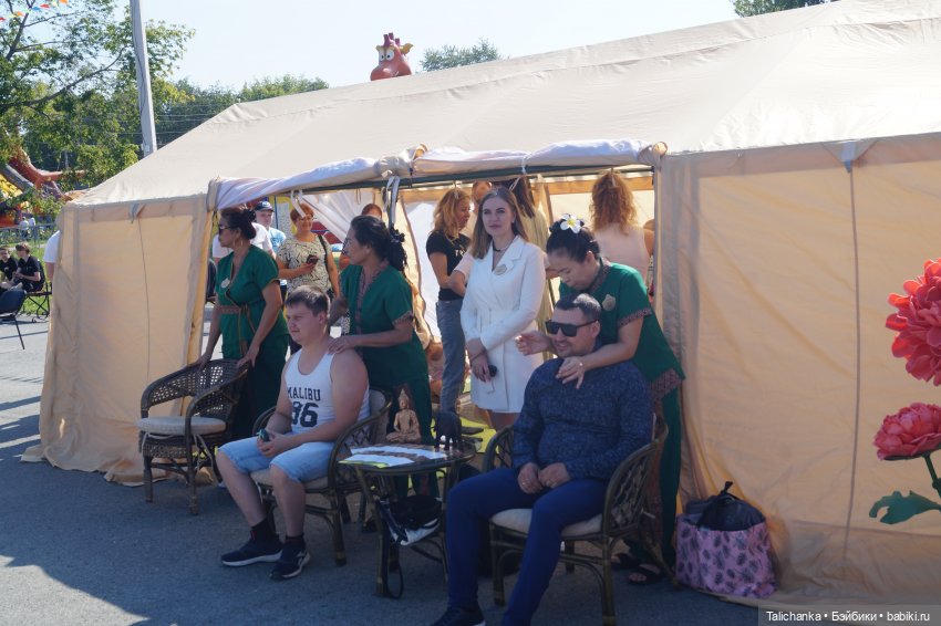 Вторая выписка августа. Вправлено 2 перелома шеи и один перелом запястья. Прошиваем волосы, восстанавливаем роспись акрилом