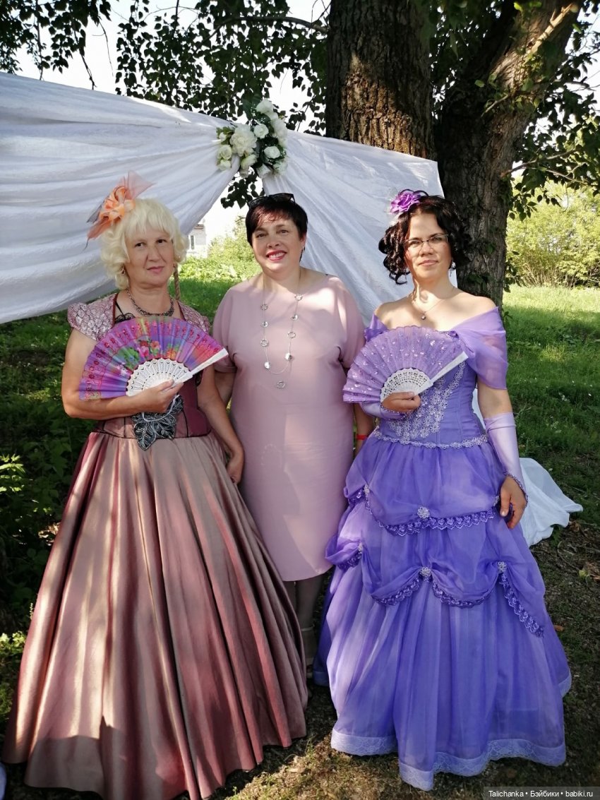 Вторая выписка августа. Вправлено 2 перелома шеи и один перелом запястья. Прошиваем волосы, восстанавливаем роспись акрилом