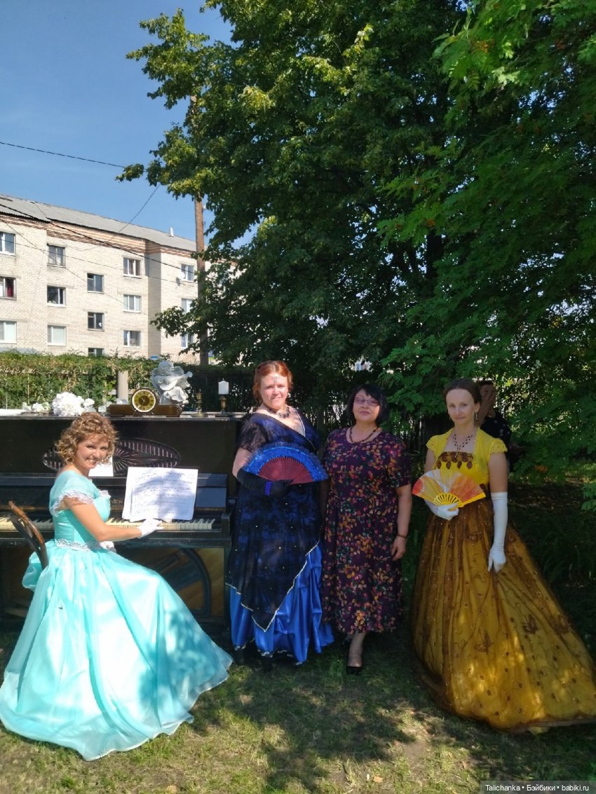 Вторая выписка августа. Вправлено 2 перелома шеи и один перелом запястья. Прошиваем волосы, восстанавливаем роспись акрилом