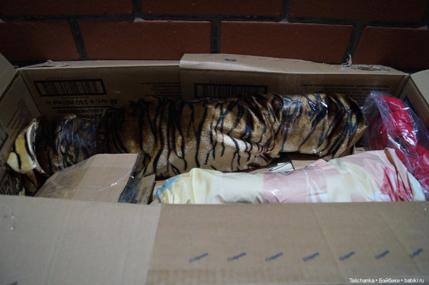 Пришла посылка с мягкими игрушками, а ещё одна с куклами (фото 5)