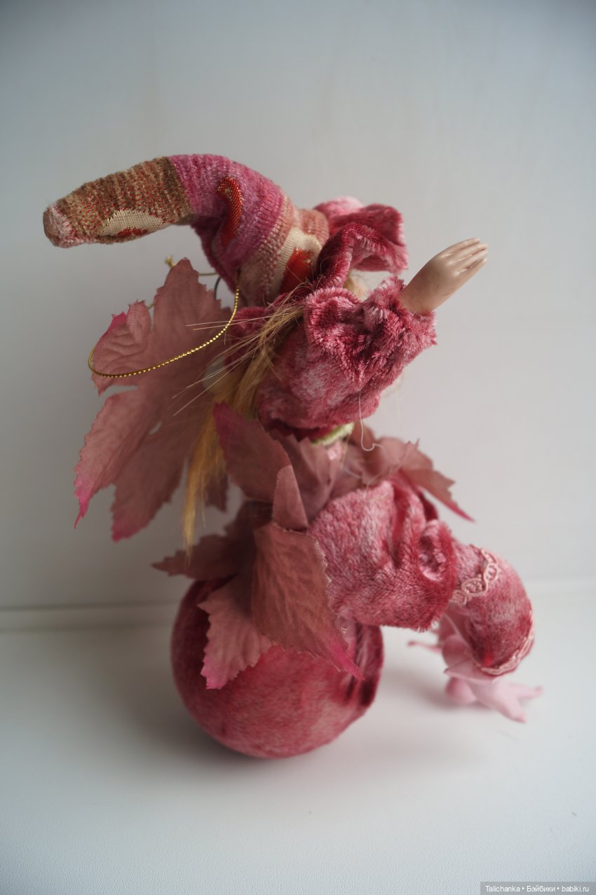 Третья выписка сентября. Паяем маму Умки, клеим колкий пластик, нейрохирург вылечил верблюда. Восстанавливаем волосы паром