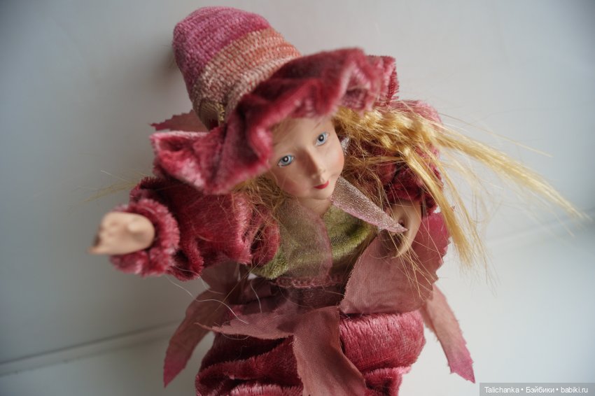 Третья выписка сентября. Паяем маму Умки, клеим колкий пластик, нейрохирург вылечил верблюда. Восстанавливаем волосы паром