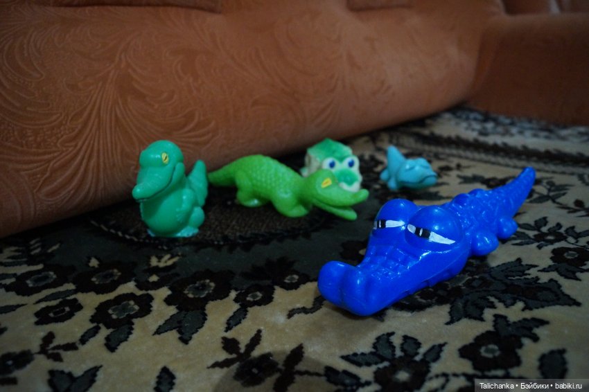 Третья выписка сентября. Паяем маму Умки, клеим колкий пластик, нейрохирург вылечил верблюда. Восстанавливаем волосы паром