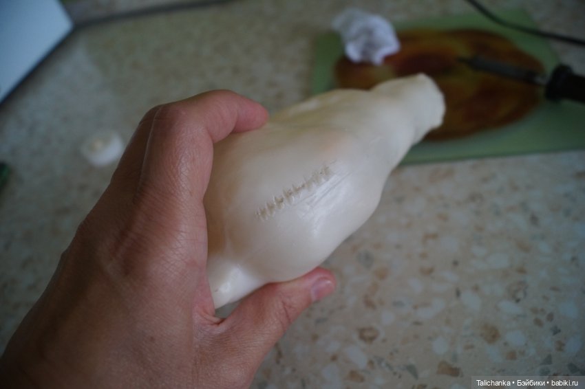 Третья выписка сентября. Паяем маму Умки, клеим колкий пластик, нейрохирург вылечил верблюда. Восстанавливаем волосы паром