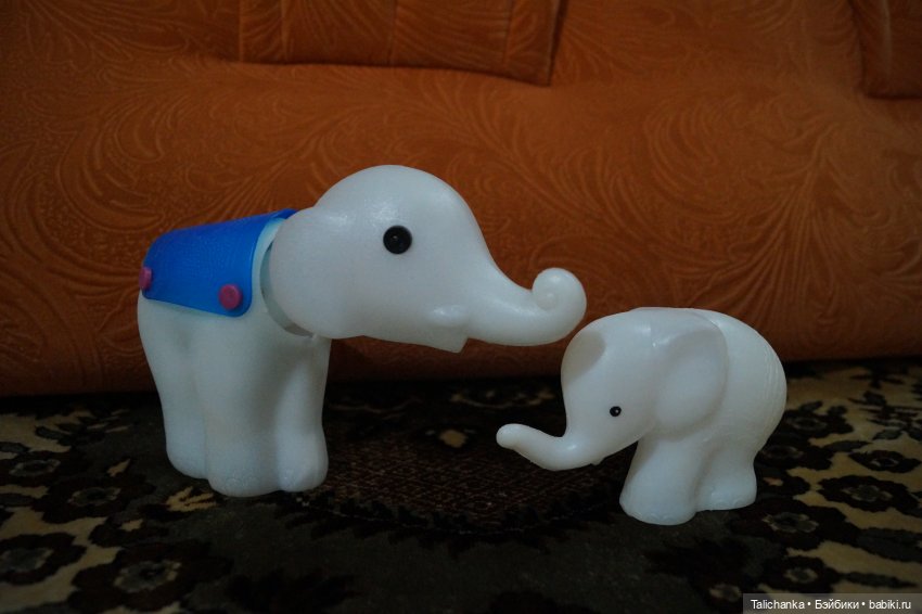 Третья выписка сентября. Паяем маму Умки, клеим колкий пластик, нейрохирург вылечил верблюда. Восстанавливаем волосы паром