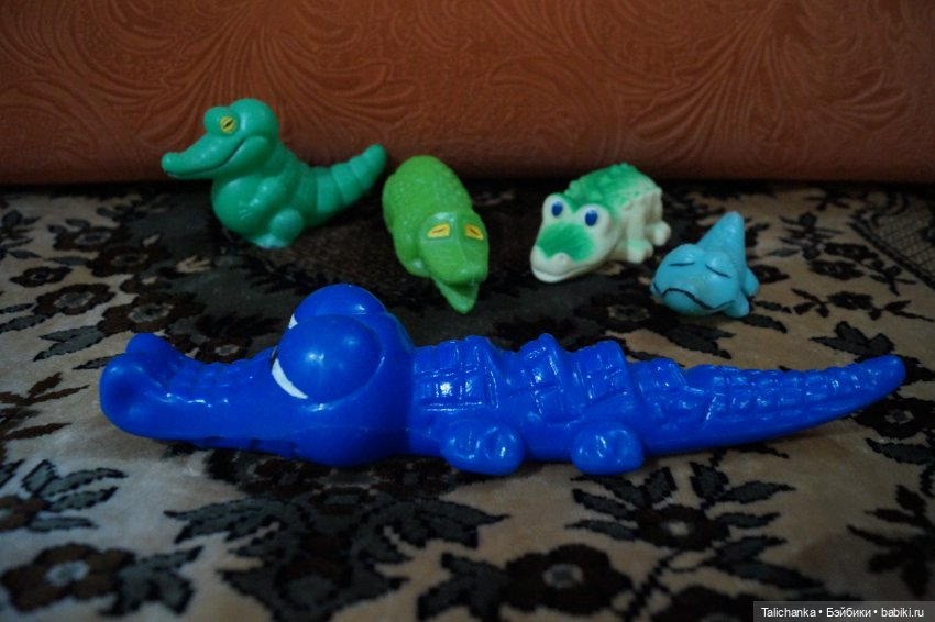 Третья выписка сентября. Паяем маму Умки, клеим колкий пластик, нейрохирург вылечил верблюда. Восстанавливаем волосы паром