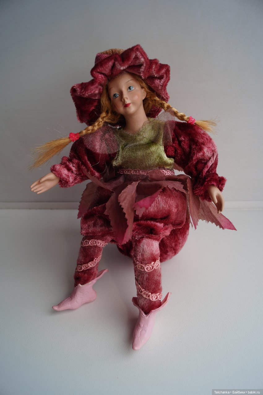 Третья выписка сентября. Паяем маму Умки, клеим колкий пластик, нейрохирург вылечил верблюда. Восстанавливаем волосы паром