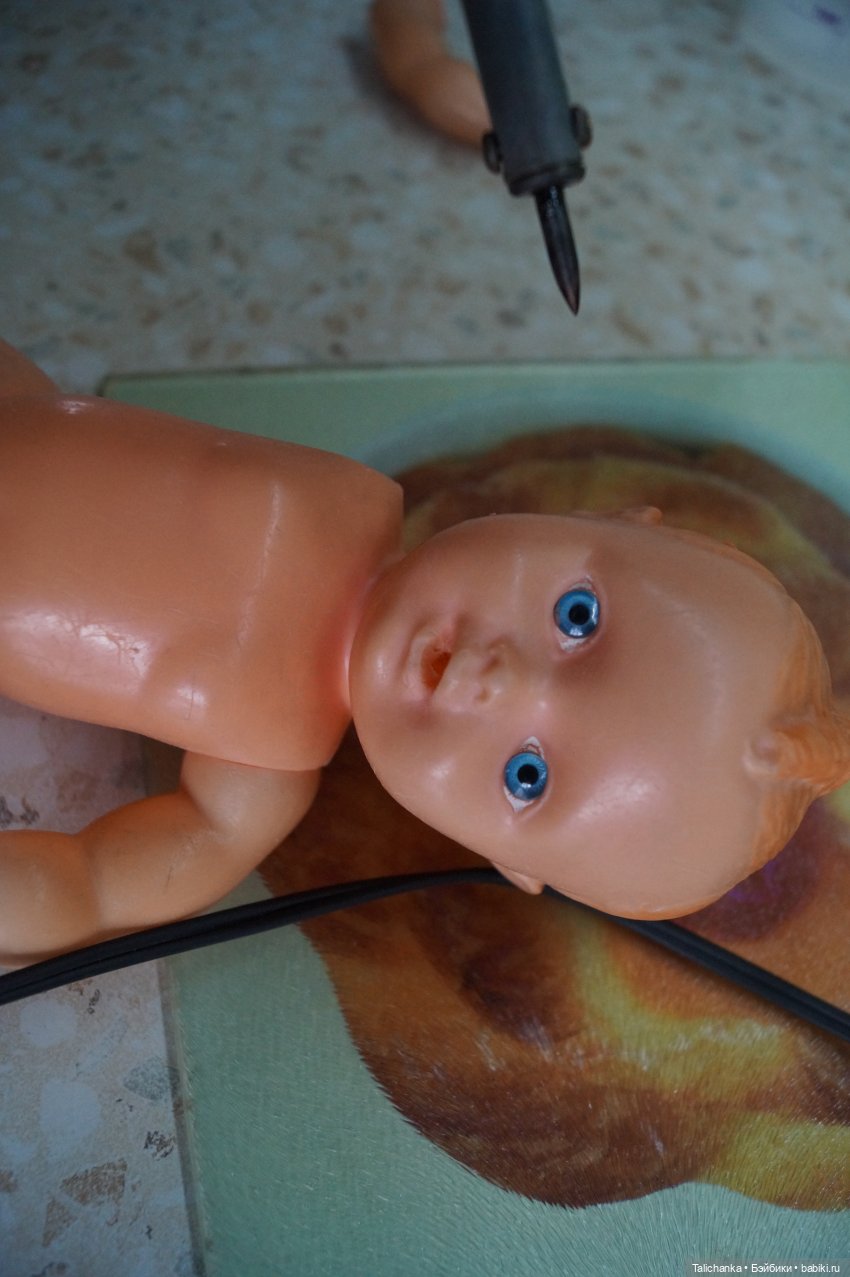 Четвёртая выписка сентября. Точечная пайка в труднодоступном месте. Покраска акрилом. Восстановление волос