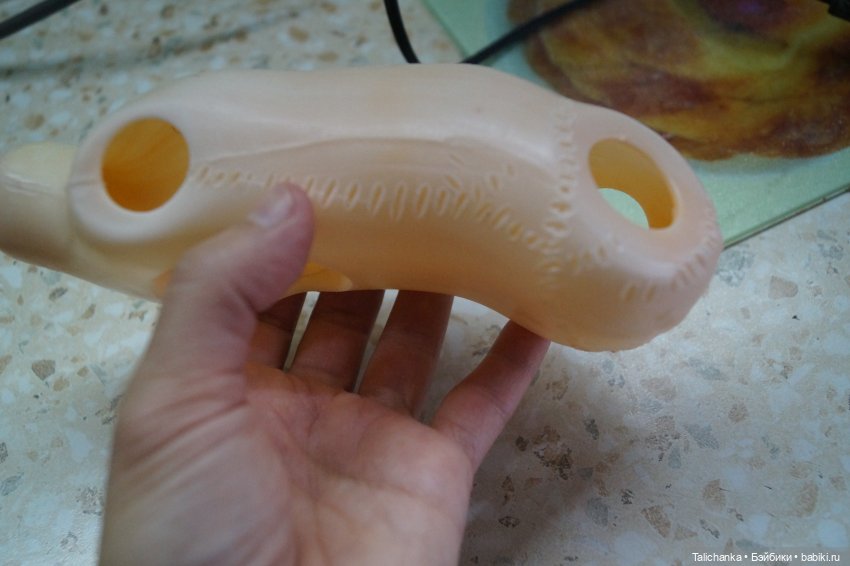 Пятая выписка октября. Как спаять сломанную на кусочки ногу и как её укрепить. Прошивка советской куклы. Из половинки куклы