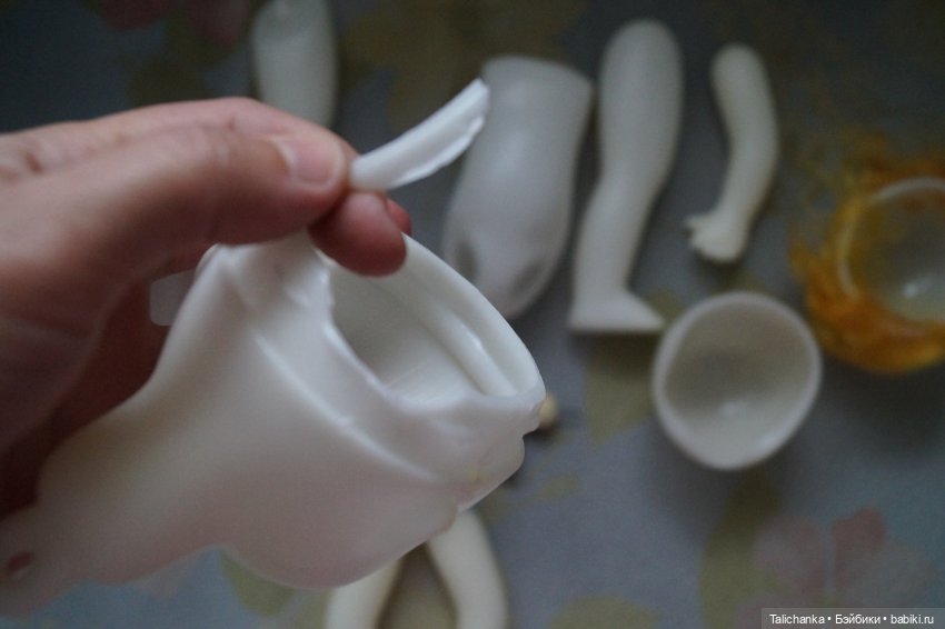 Пятая выписка октября. Как спаять сломанную на кусочки ногу и как её укрепить. Прошивка советской куклы. Из половинки куклы