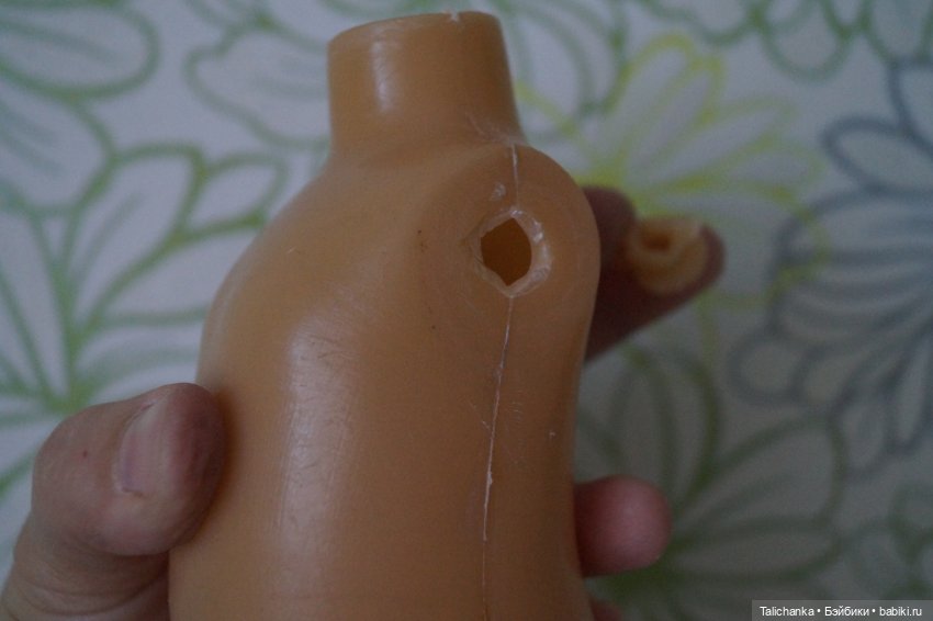 Пятая выписка октября. Как спаять сломанную на кусочки ногу и как её укрепить. Прошивка советской куклы. Из половинки куклы