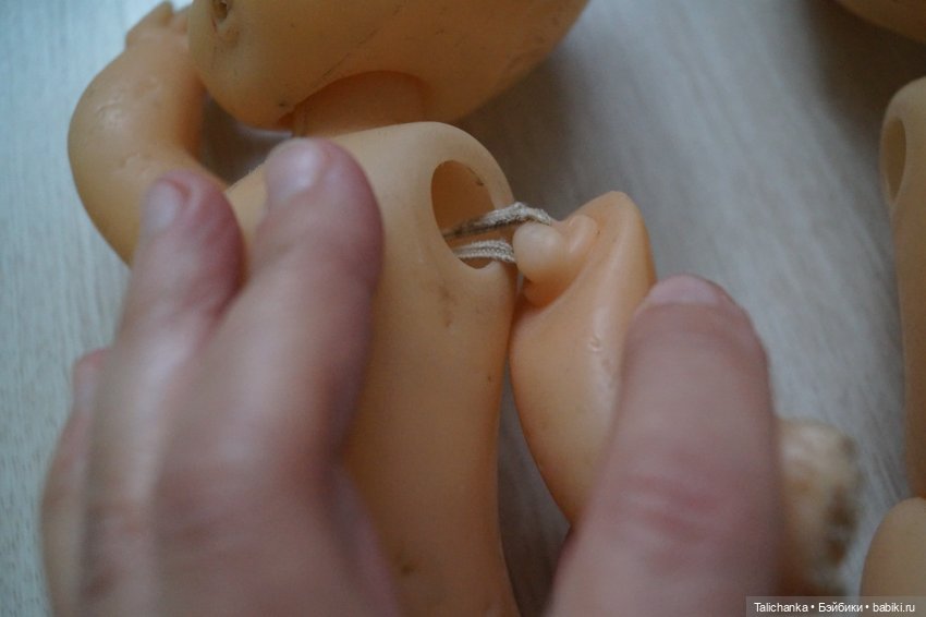 Пятая выписка октября. Как спаять сломанную на кусочки ногу и как её укрепить. Прошивка советской куклы. Из половинки куклы