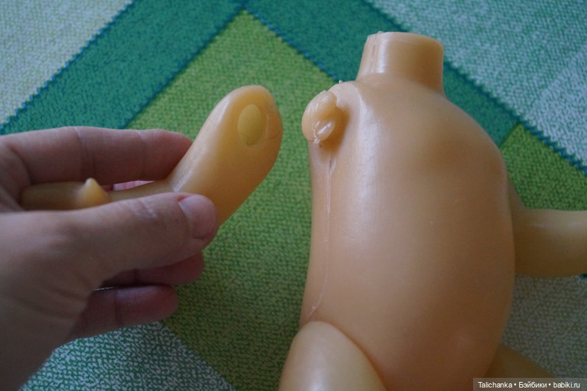 Пятая выписка октября. Как спаять сломанную на кусочки ногу и как её укрепить. Прошивка советской куклы. Из половинки куклы