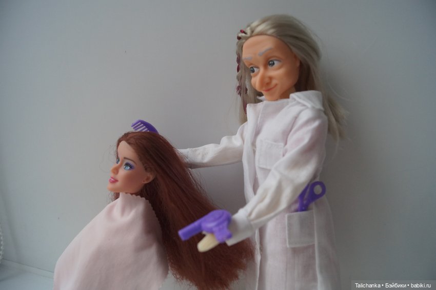 Первая выписка ноября. Борис Анатольевич и механик Аркадий чинили тележку. Как загладить покусы на пластике