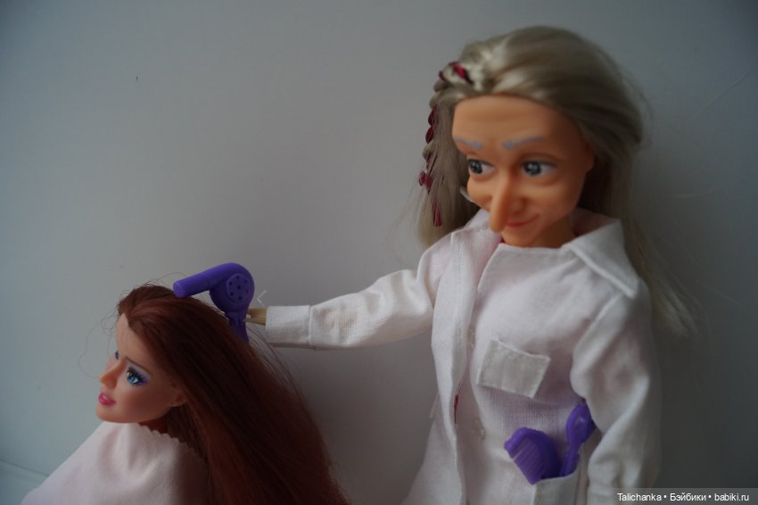 Первая выписка ноября. Борис Анатольевич и механик Аркадий чинили тележку. Как загладить покусы на пластике