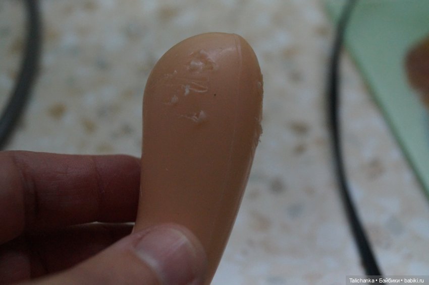 Вторая выписка ноября. Учусь наращивать утраченные пальцы, прошиваю волосы. Борис Анатольевич починил стул и кровать