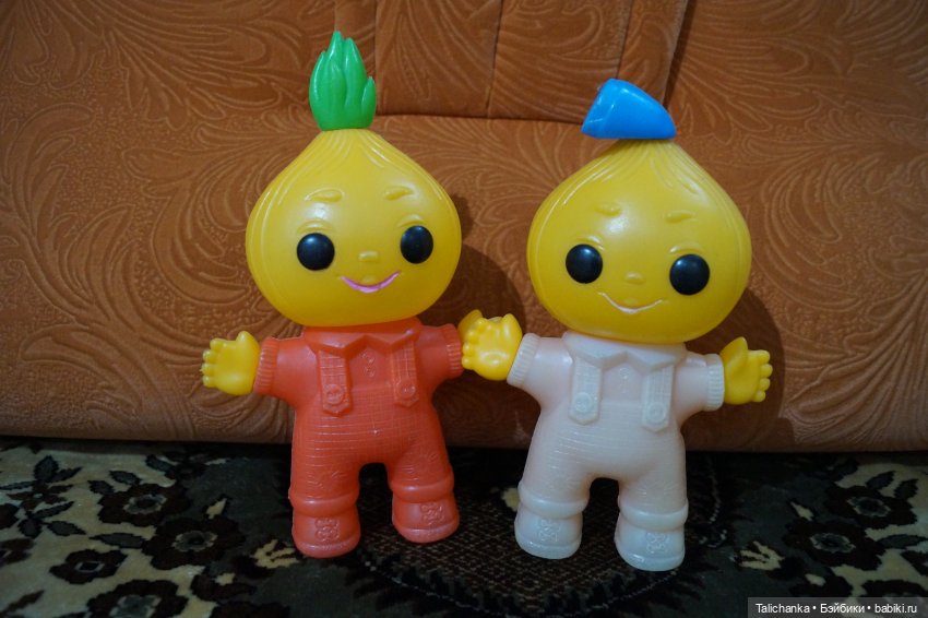 Вторая выписка ноября. Учусь наращивать утраченные пальцы, прошиваю волосы. Борис Анатольевич починил стул и кровать