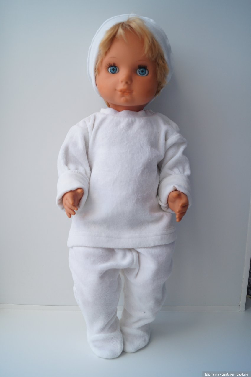 Третья выписка ноября. Покраска выгоревшего пластика. Удаляем жир с волос. Заклеиваем разрыв глазницы ГДРчика