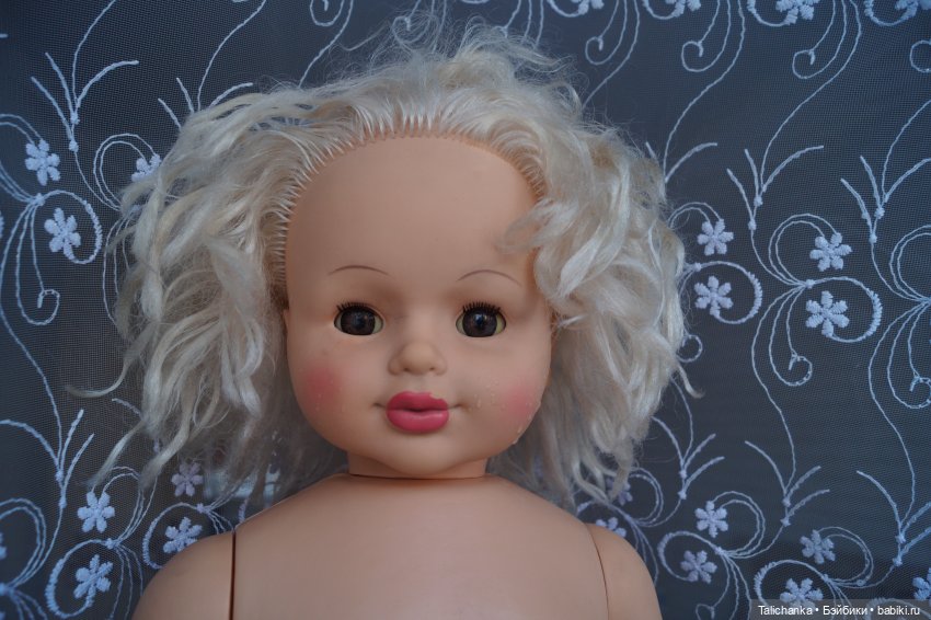 Третья выписка ноября. Покраска выгоревшего пластика. Удаляем жир с волос. Заклеиваем разрыв глазницы ГДРчика