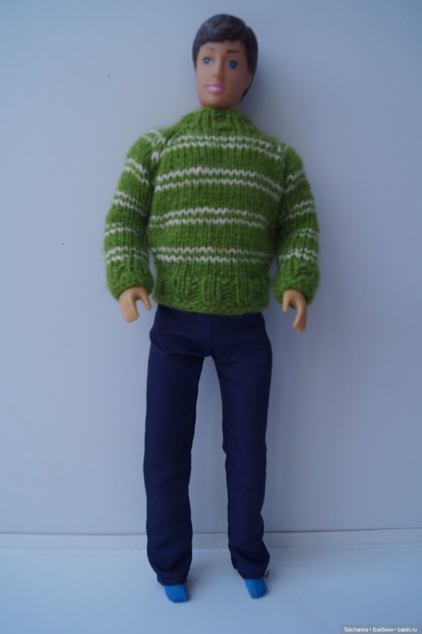 Третья выписка ноября. Покраска выгоревшего пластика. Удаляем жир с волос. Заклеиваем разрыв глазницы ГДРчика (фото 10)