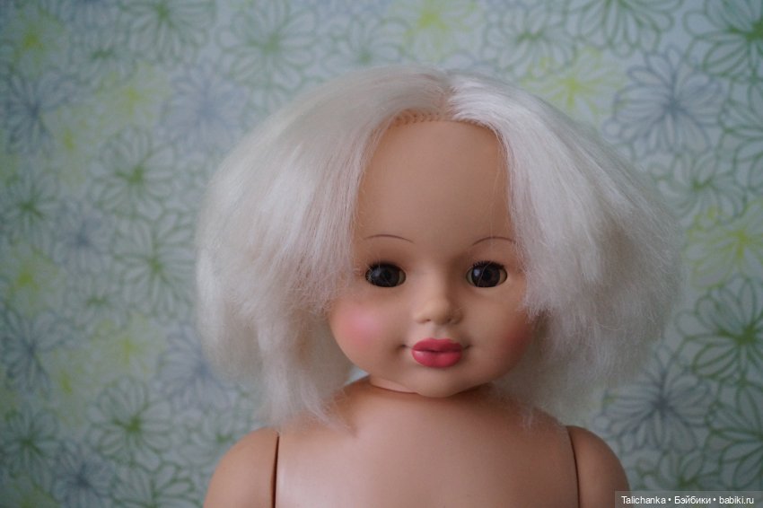 Третья выписка ноября. Покраска выгоревшего пластика. Удаляем жир с волос. Заклеиваем разрыв глазницы ГДРчика