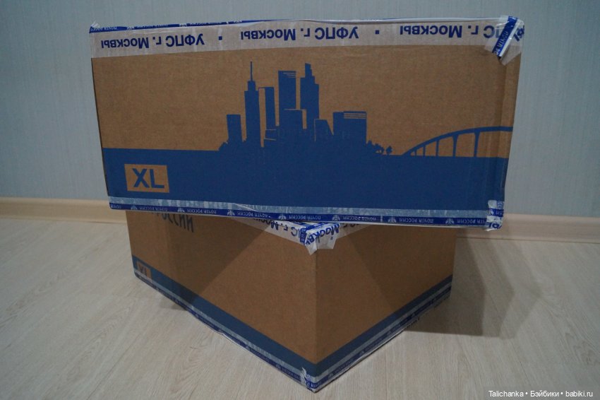 Две посылки с куклами и мебелью