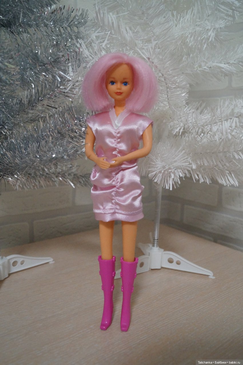 Выкройка платья с драпировкой для Санди, Сюзи и других девушек-подружек Барби