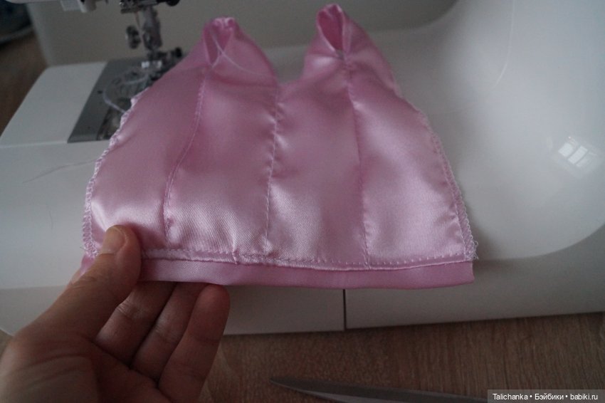 Выкройка платья с драпировкой для Санди, Сюзи и других девушек-подружек Барби