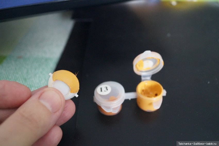 Пятая выписка декабря. Новогодний герой лечился у нейрохирурга. Починка шеи, как приклеить отпавшие кусочки. Прошивка волос