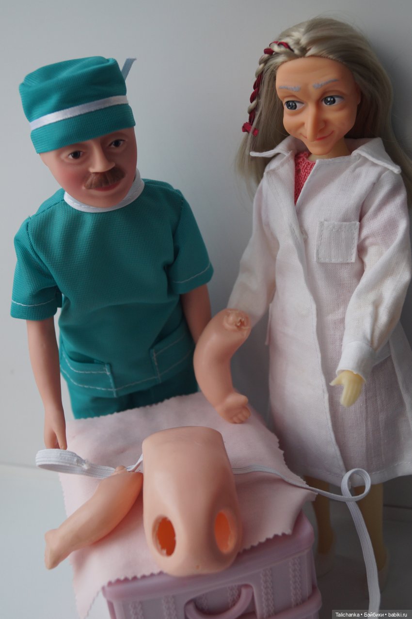 Первая выписка января. Отсутствие ресниц, глаз и волос - излечимо. Лечение неваляшки которая только лежала. Базироновые