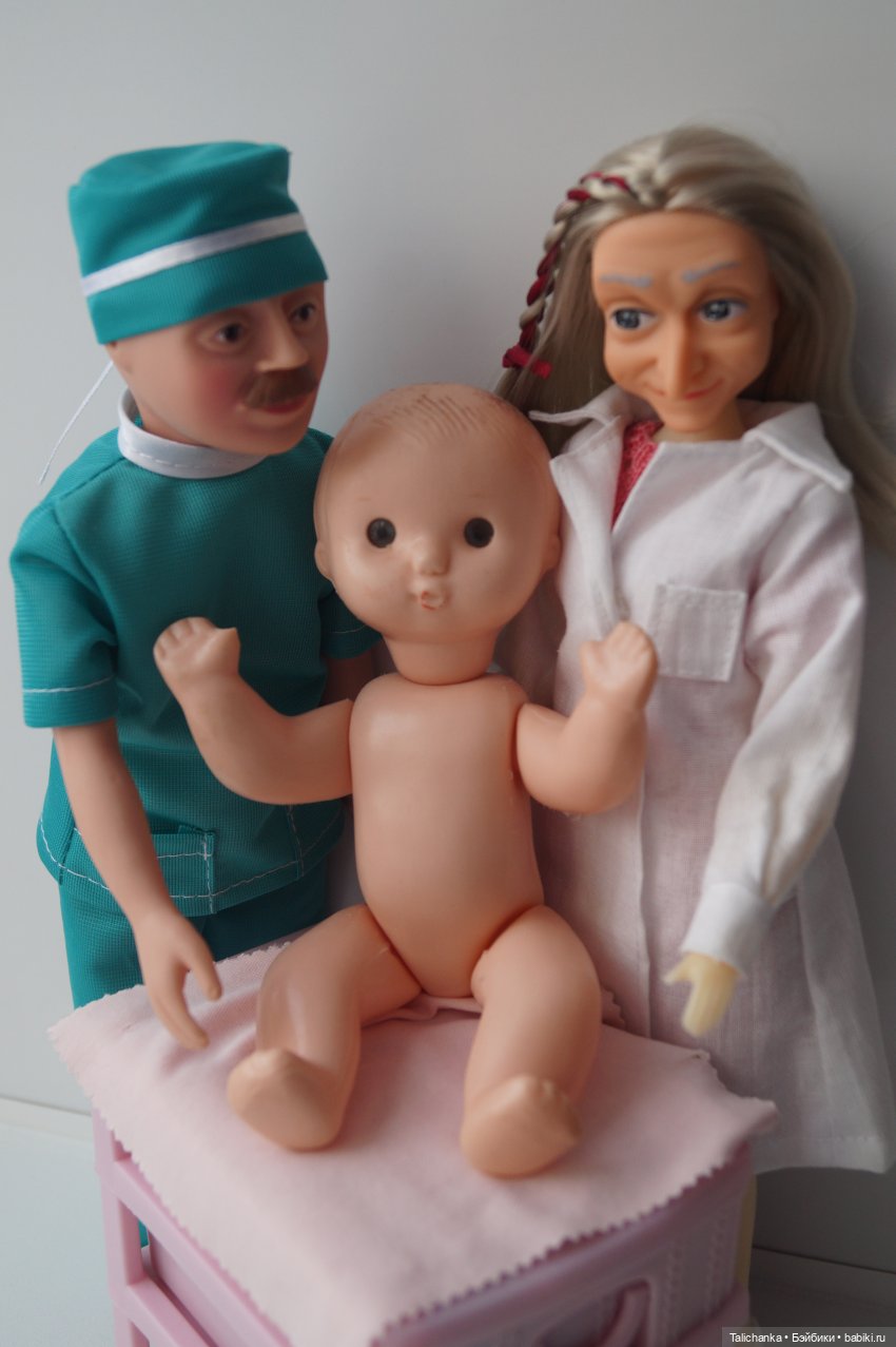 Первая выписка января. Отсутствие ресниц, глаз и волос - излечимо. Лечение неваляшки которая только лежала. Базироновые