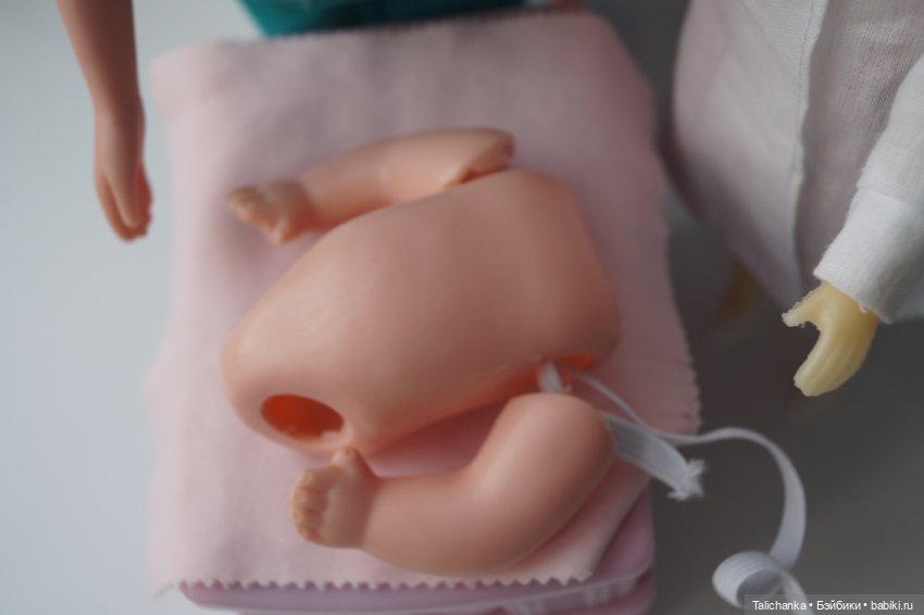 Первая выписка января. Отсутствие ресниц, глаз и волос - излечимо. Лечение неваляшки которая только лежала. Базироновые