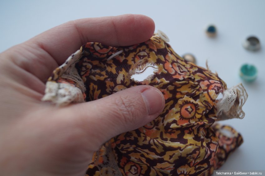 Вторая выписка января. Паяю пяточку. Лечение штырька у моргающего глазика, полная прошивка, замена ресничек, как убрать клей