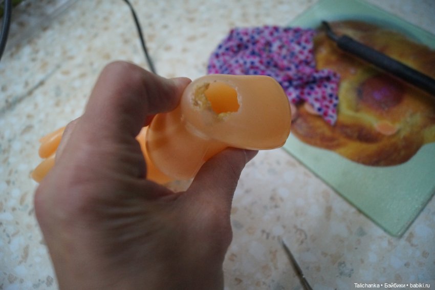 Вторая выписка января. Паяю пяточку. Лечение штырька у моргающего глазика, полная прошивка, замена ресничек, как убрать клей