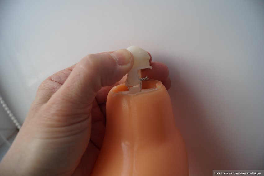 Вторая выписка января. Паяю пяточку. Лечение штырька у моргающего глазика, полная прошивка, замена ресничек, как убрать клей